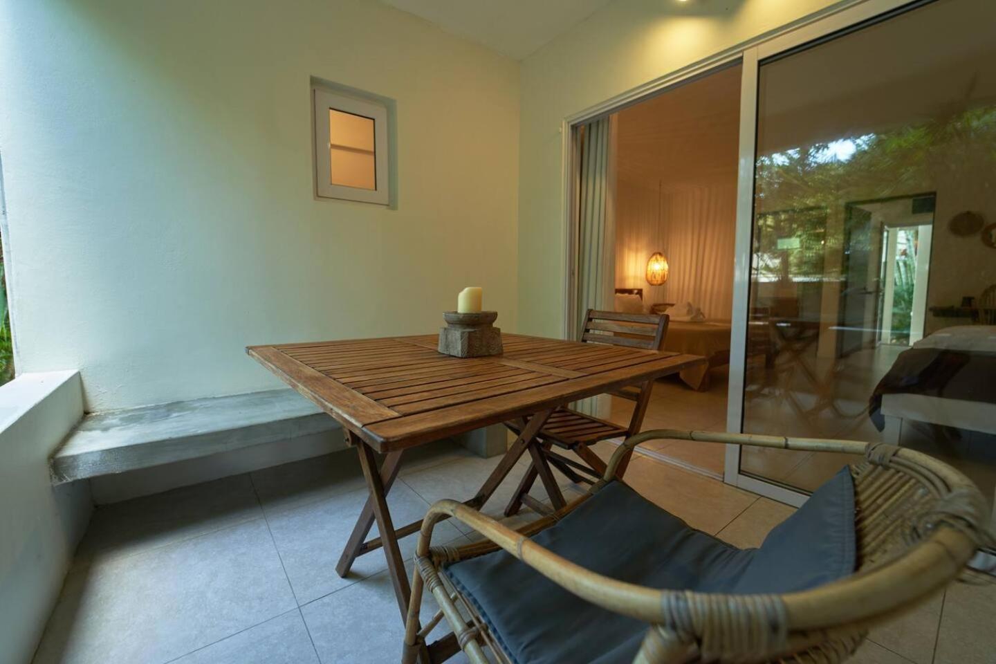 Loukaz -Entire Rental Units W Panoramic Rooftop Coteau Raffin Екстериор снимка