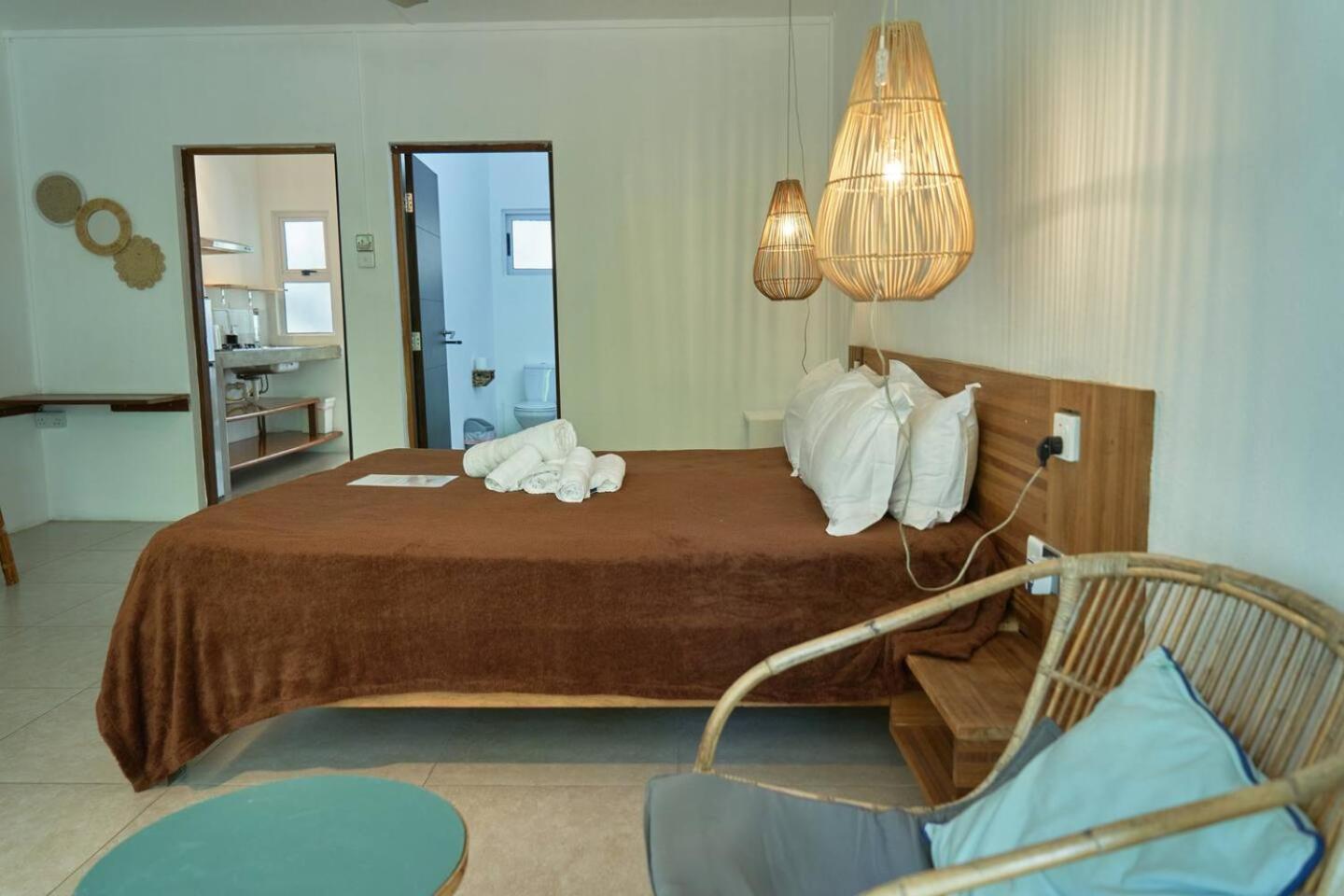 Loukaz -Entire Rental Units W Panoramic Rooftop Coteau Raffin Екстериор снимка