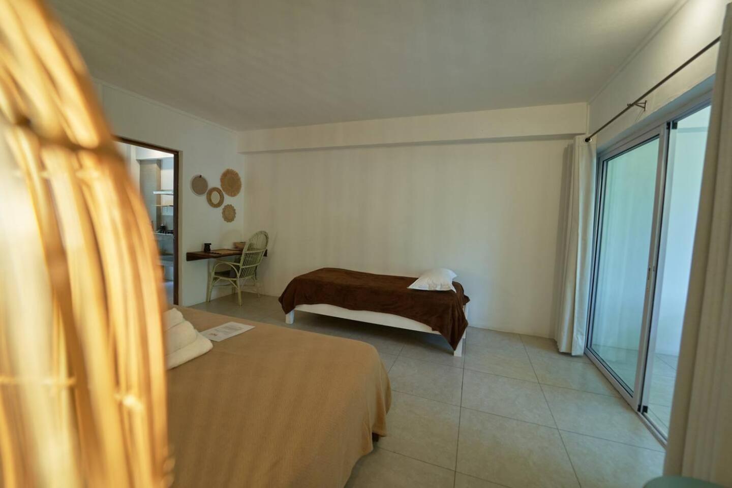 Loukaz -Entire Rental Units W Panoramic Rooftop Coteau Raffin Екстериор снимка