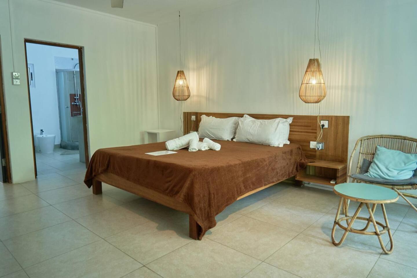 Loukaz -Entire Rental Units W Panoramic Rooftop Coteau Raffin Екстериор снимка